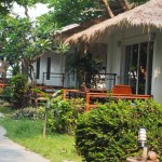 ลริสสา เสม็ด รีสอร์ท (Larissa Samed resort)