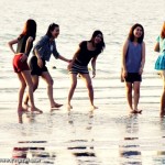 สาวๆ กับทะเล @ หาดเตยงาม