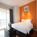 ชมวิว เรสซิเดนซ์ (Chom View Residence)