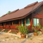 เฮือนริ้วระเบียง เกสท์เฮาส์ (Huenrewrabeing Guesthouse)