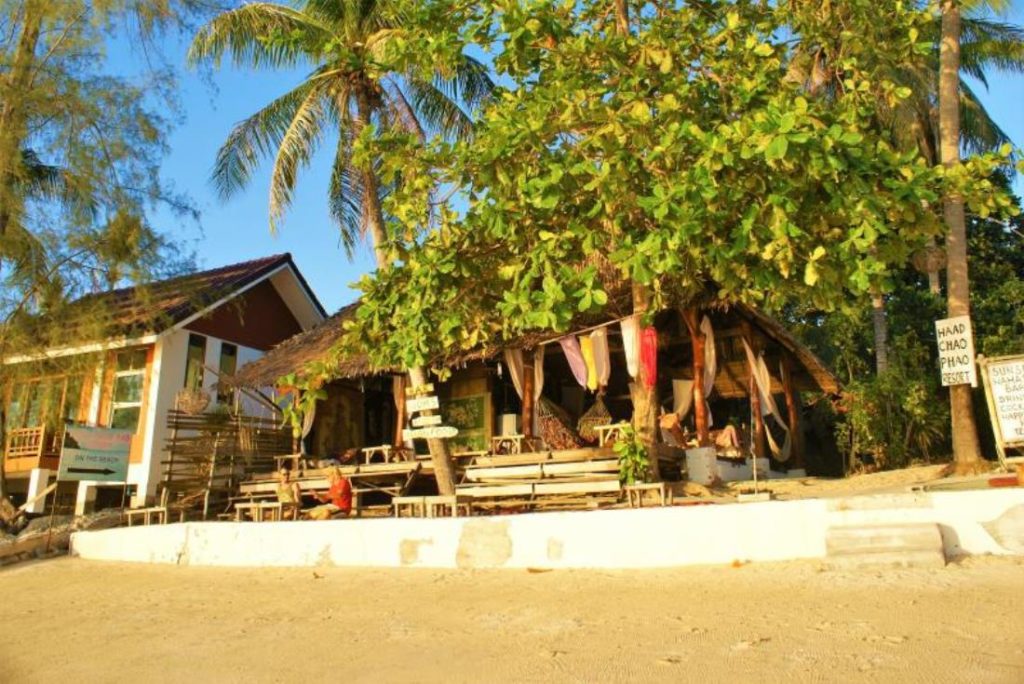 หาดเจ้าเภา รีสอร์ต (Haad Chao Phao Resort)