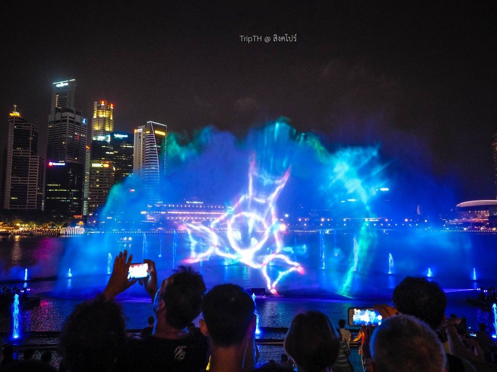 การแสดงน้ำพุ สิงคโปร์ (Wonder Full-Light & Water) Marina Bay (3)